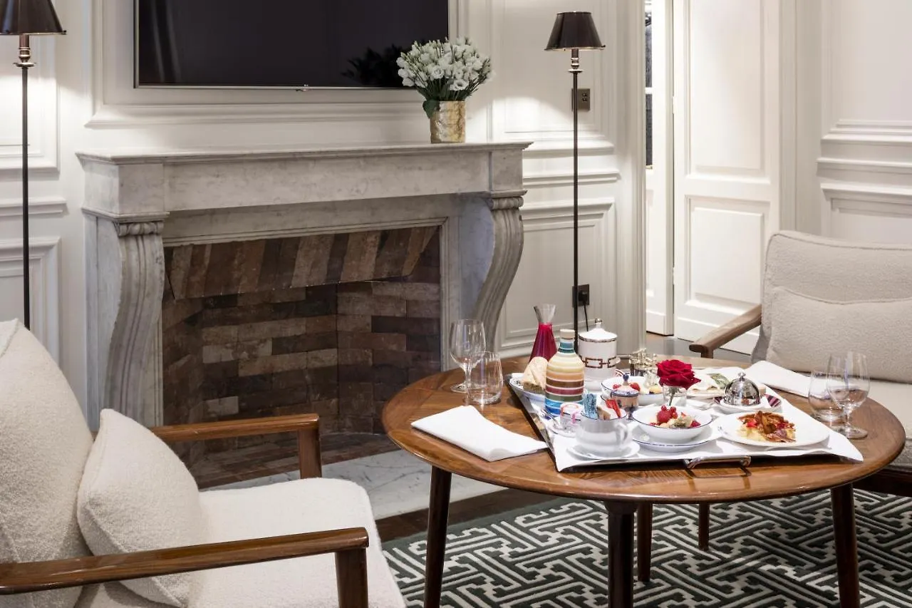 ***** Hotel J.K. Place Paris France